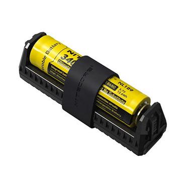 Le chargeur Nitecore F1 s'utilise également en banque d'énergie.