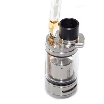 Clearomiseur Melo RT 25 topcap coulissant pour un remplissage facile
